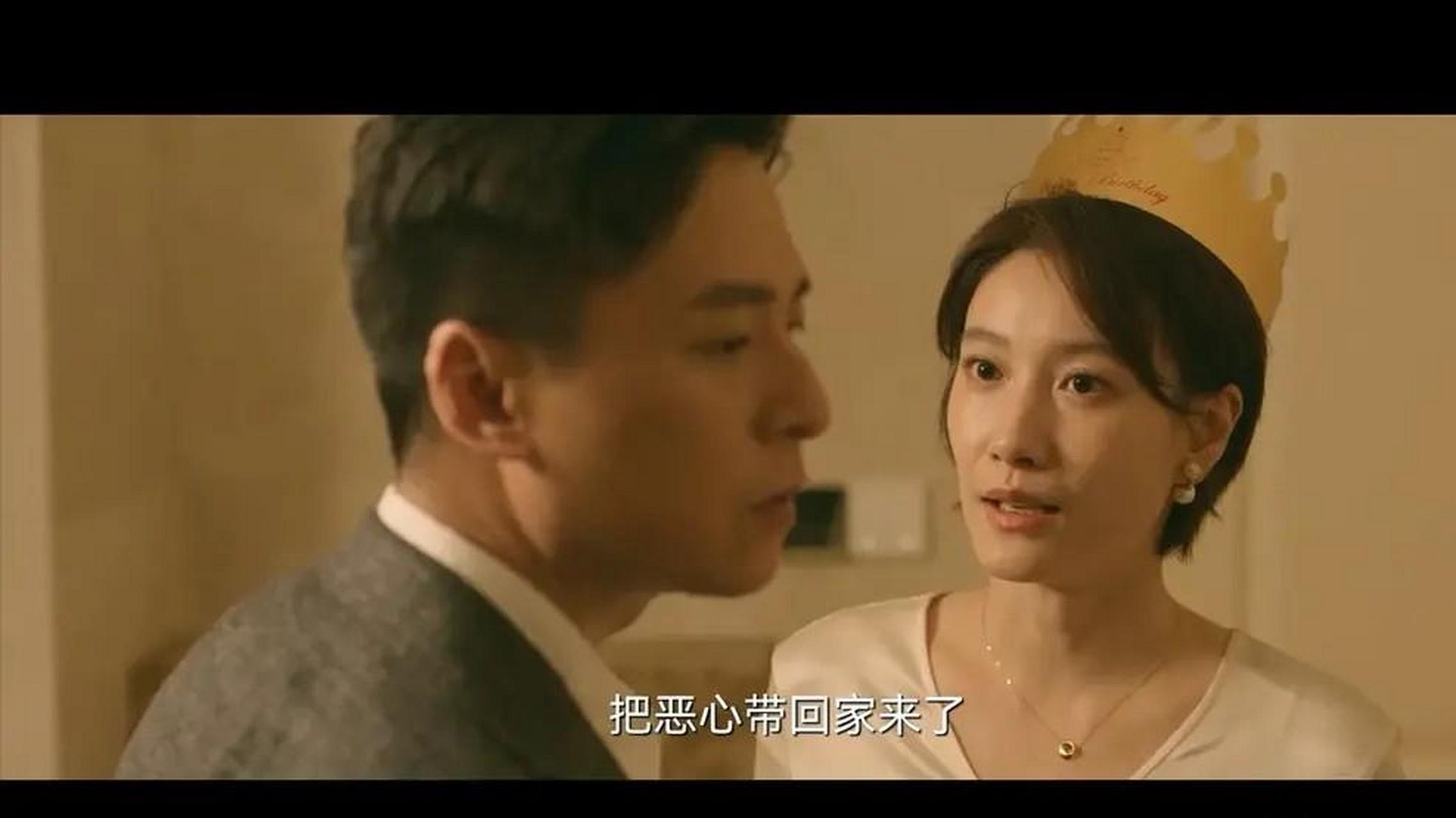 冯小刚执导的电视剧《回响》中有这么一段,那是在最后一集中.