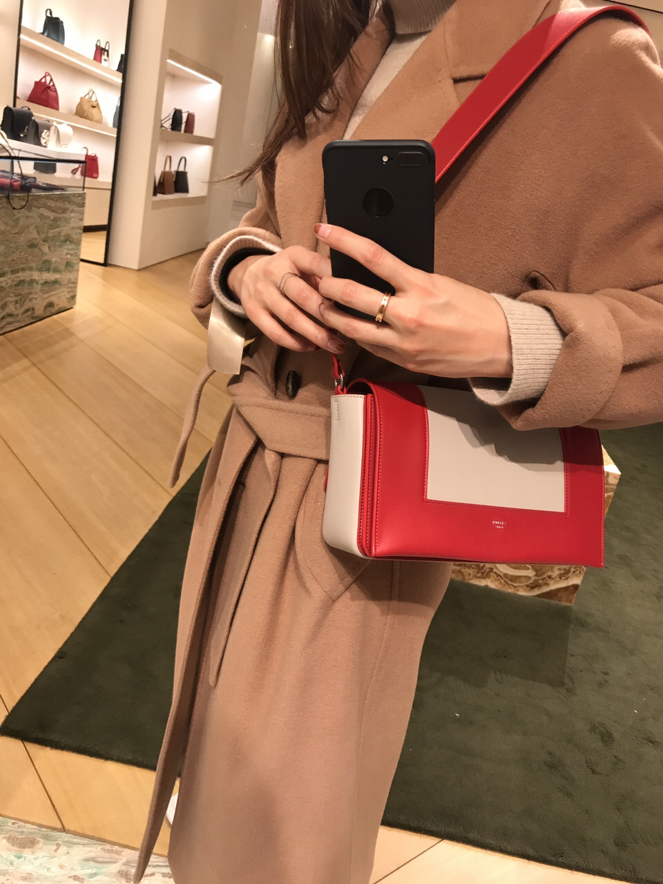 celine frame2018春款大红77米灰配色get7815 开头来一句:照片