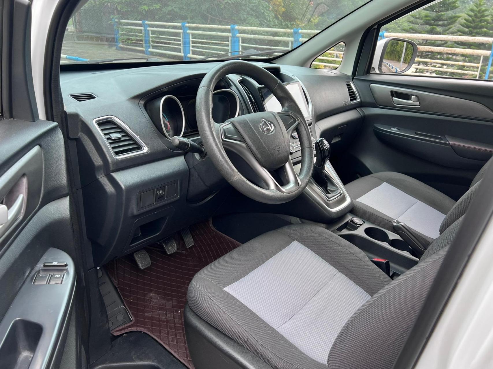 五座长安睿行s50v,1.5l排量