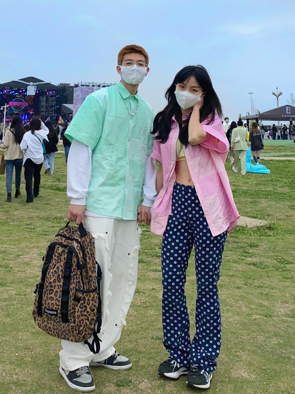 上周六跟男朋友去了成都蔚然花海音乐节!