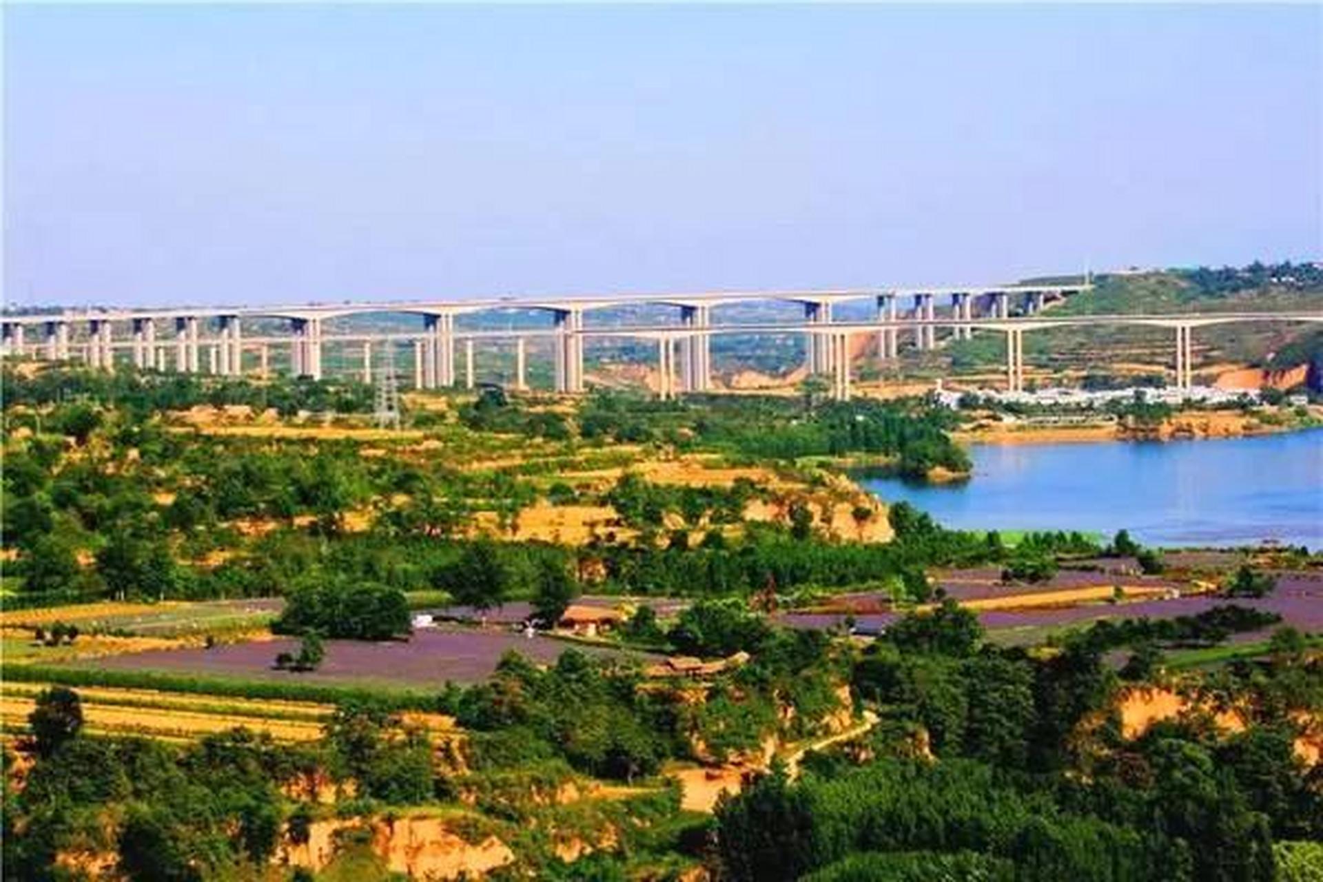 2021年陕西省铜川市4区县gdp名  第一名耀州区:129.