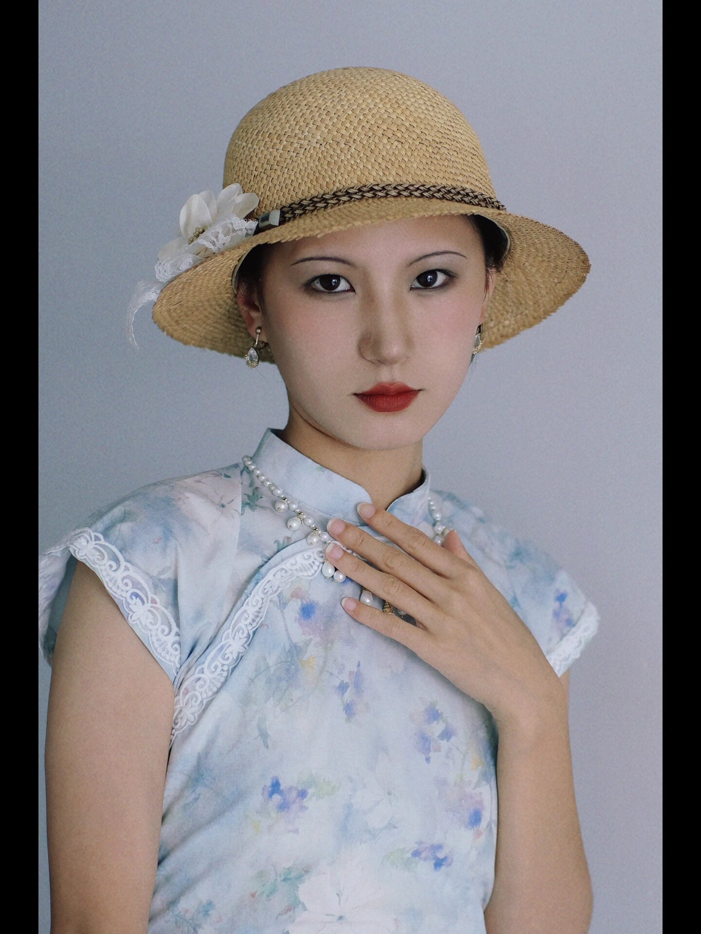 好喜欢新买的帽子 搭配旗袍真的绝美!