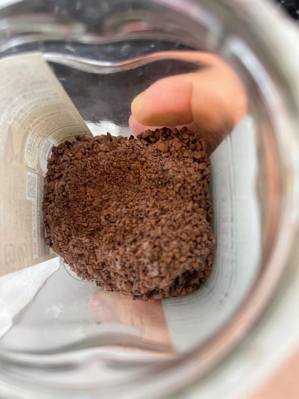咖啡发霉了怎么处理 只喝了两次,有点酸,没有雀巢醇品香,搁置了,过了