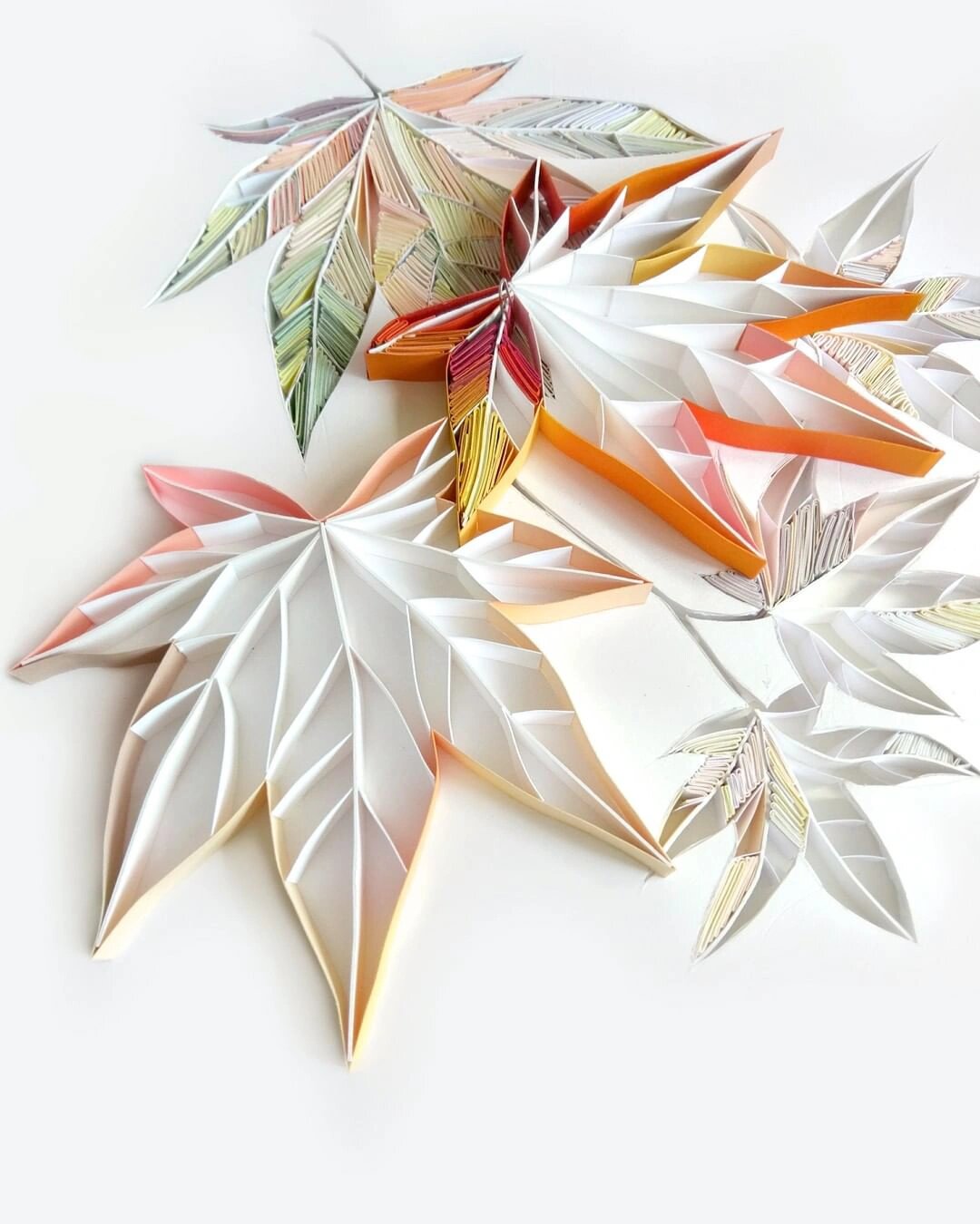 秋天枫叶93|衍纸        出自:艺术家yulia brodskaya 树叶慢慢变暖