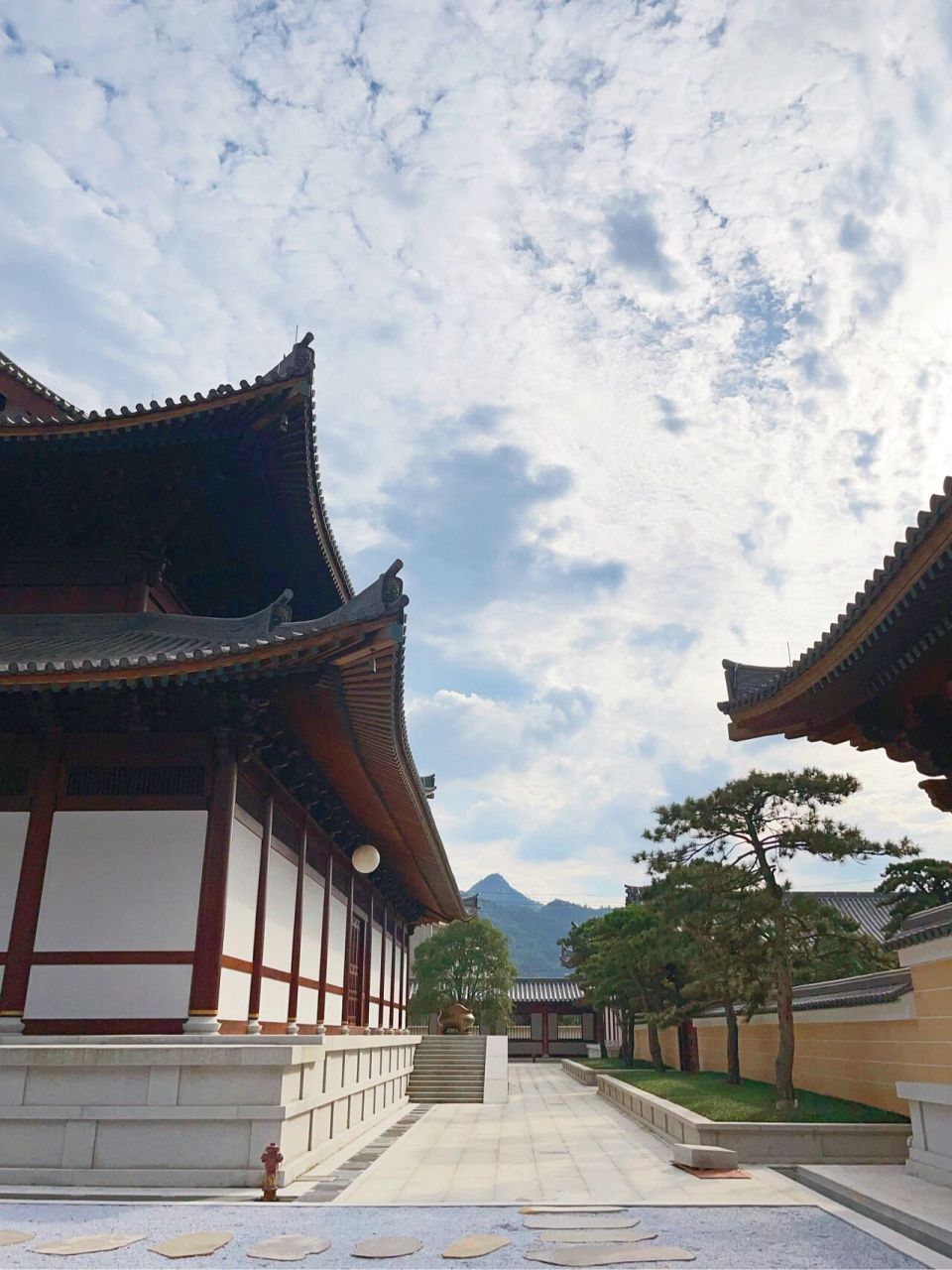 这个颇具唐风宋韵的宁海小众寺庙 周末有幸在 @91judie91 小姐姐