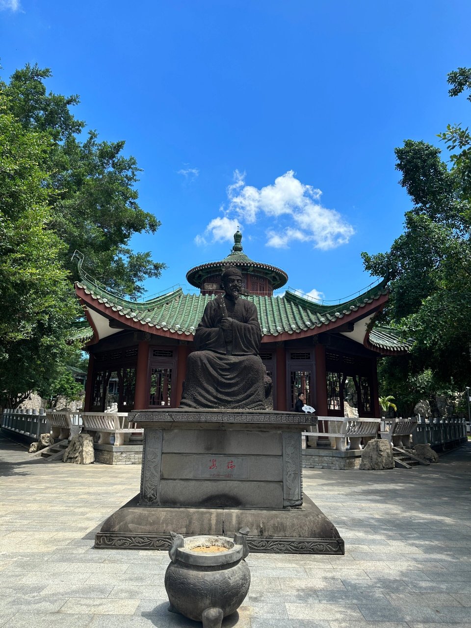 【海口】海瑞文化公园 海口新修的海瑞文化公园～ 走进文化馆看过五百