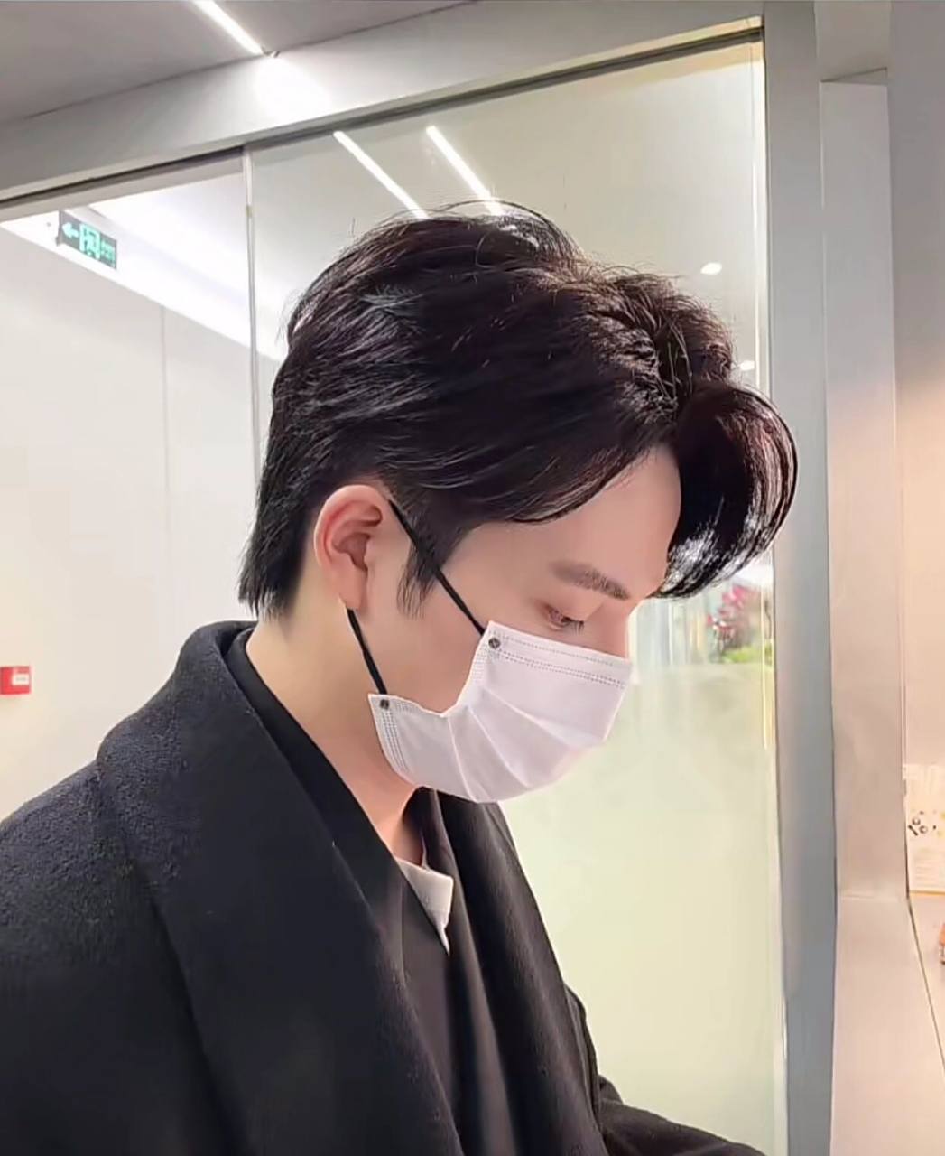 男生三七分偏分斜刘海发型帅气又小鲜肉 男生三七分偏分斜刘海发型