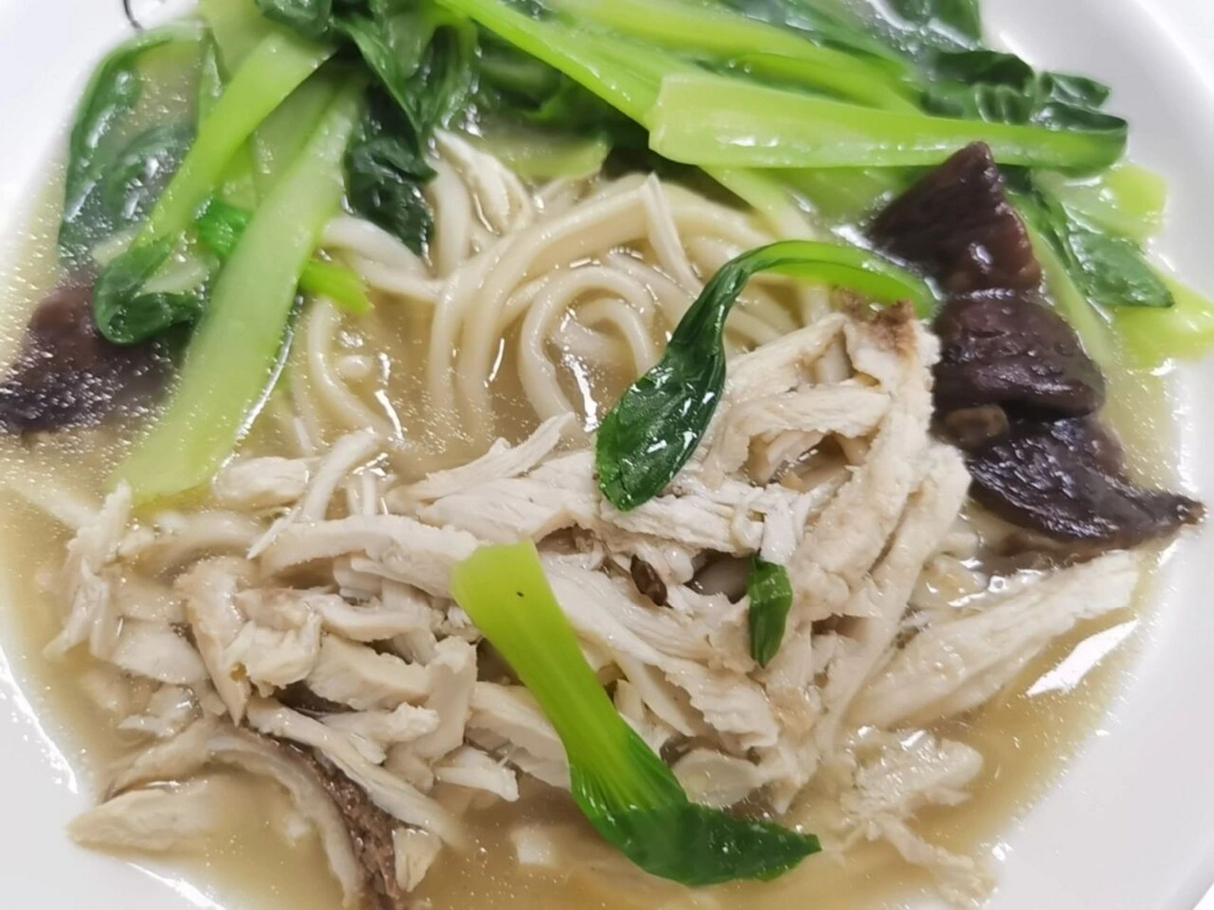 简单营养的鸡丝面90做法(鸡汤煮面91) 偶尔在一家店铺吃了鸡丝面