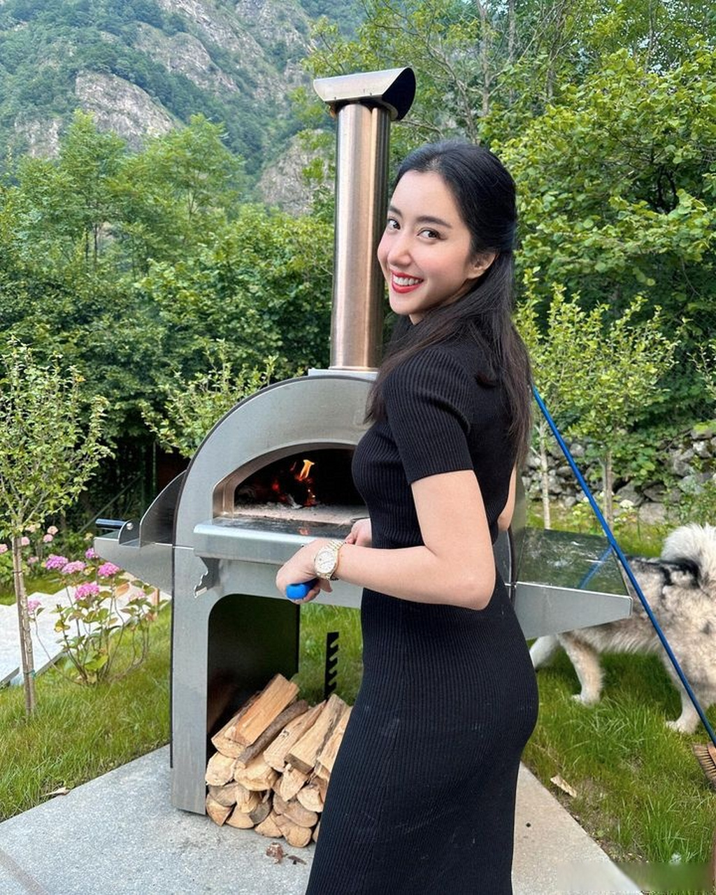 泰娱乐头条# 泰国女演员ice apitsada成功产子后飞往意大利生活,饺照