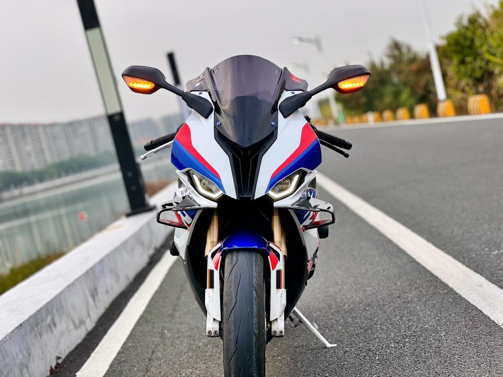 【车型名称】宝马s1000rr m小贸 【车款年份】2020年 【行驶里程】
