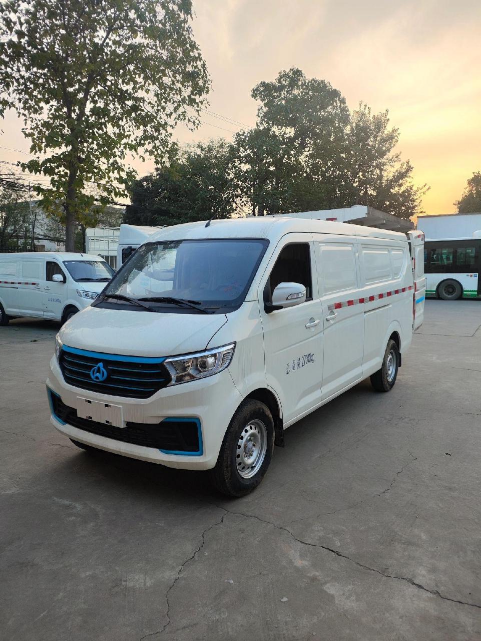 长安跨越星v7,新车38.