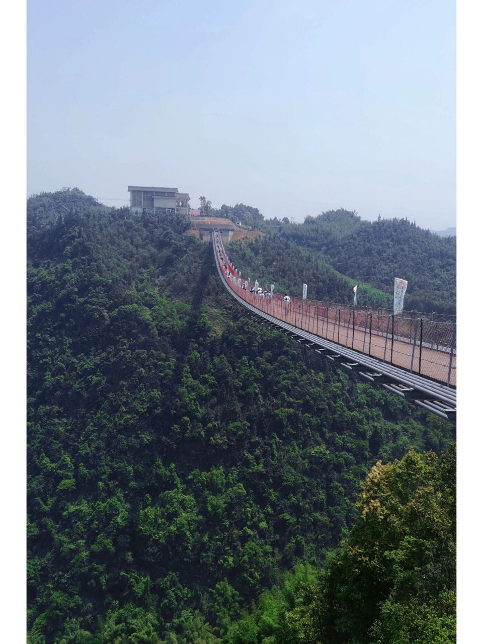 泸州合江半日游·龙挂山 78吃:世平豆花庄在合江城里,泸州城区过去