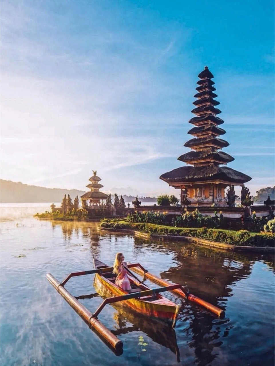 的背景图,虽然也是旅行团的打卡地,但相对其它景点人还是少的~[赞同]