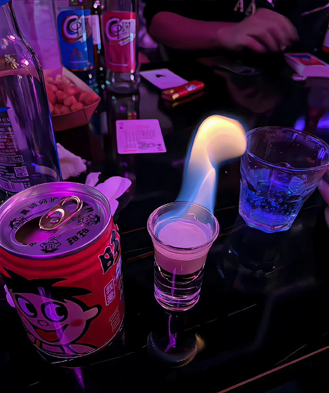 钱没有,身材没有,长相没有,主打一无所有,如果你心疼我的话,晚上喝酒!