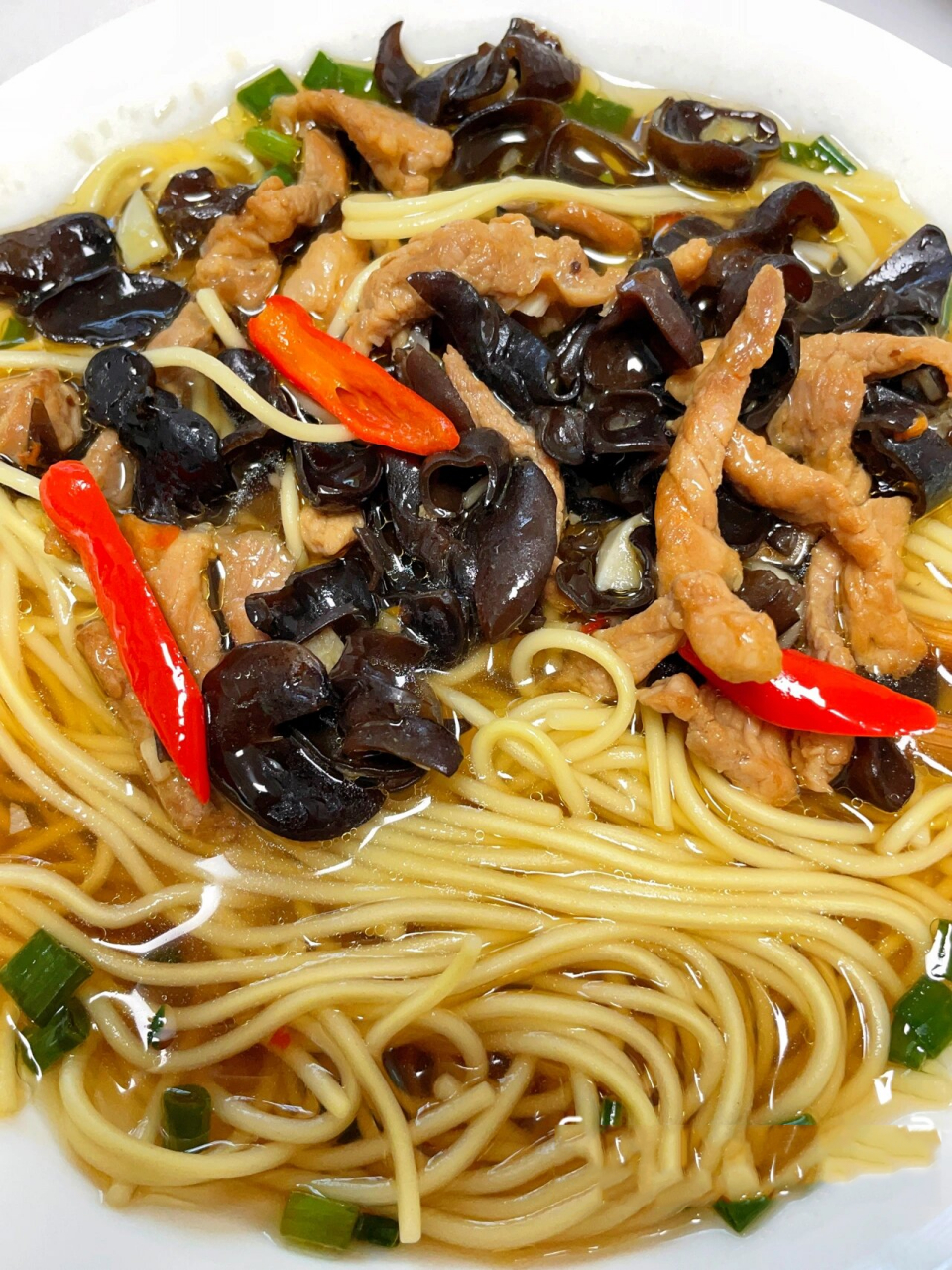 从小就吃妈妈拿手的木耳肉丝粉!