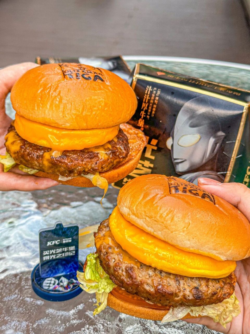 肯德基奥特曼汉堡!泰酷辣!