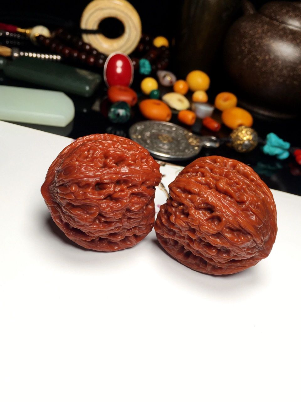 平谷绣球也算个老品种了 你手里玩儿的核桃是什么呢