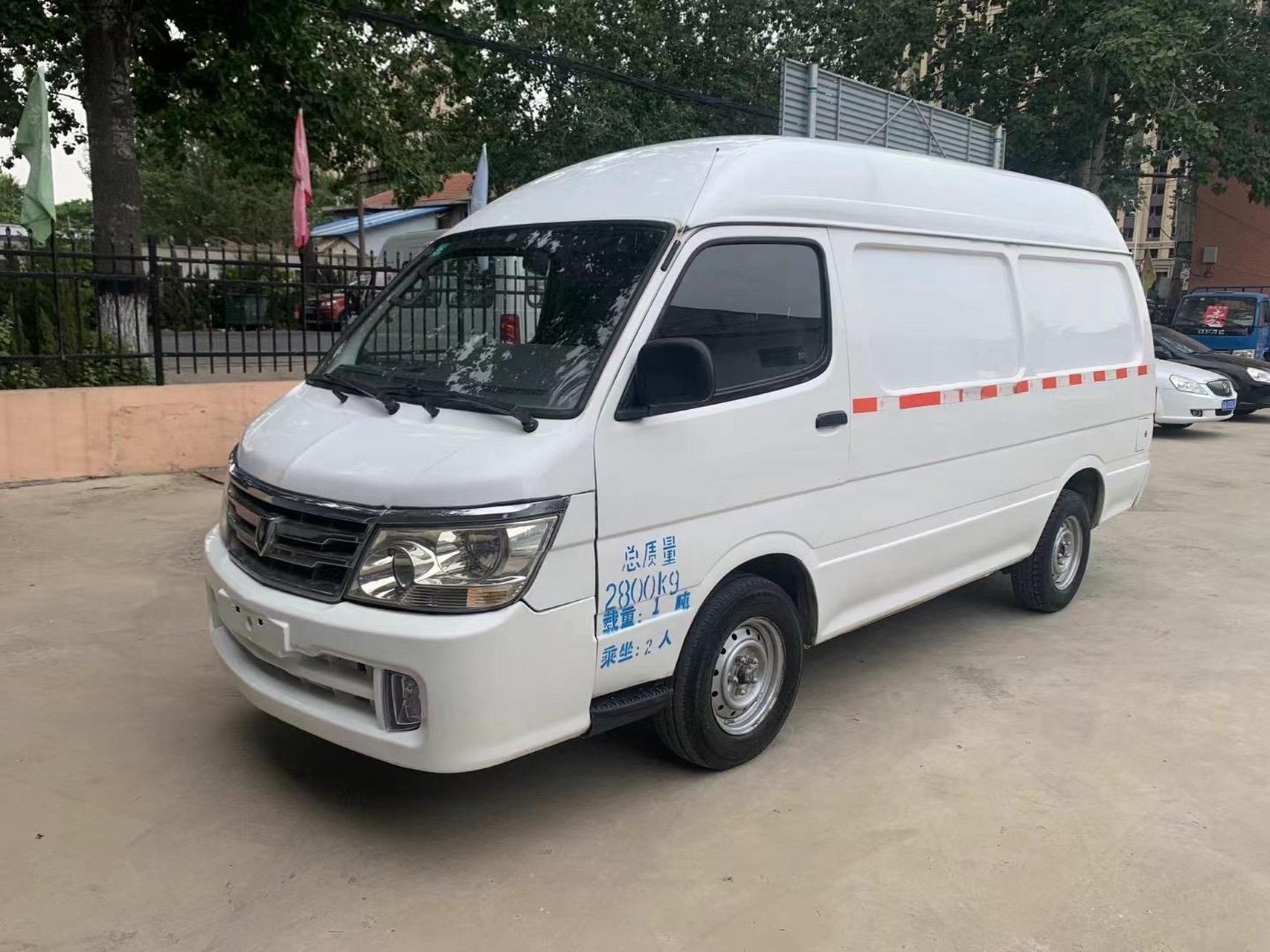 新到2015年,金杯厢式货车2座,拉人拉货交警不查,车况精品,价格不高.