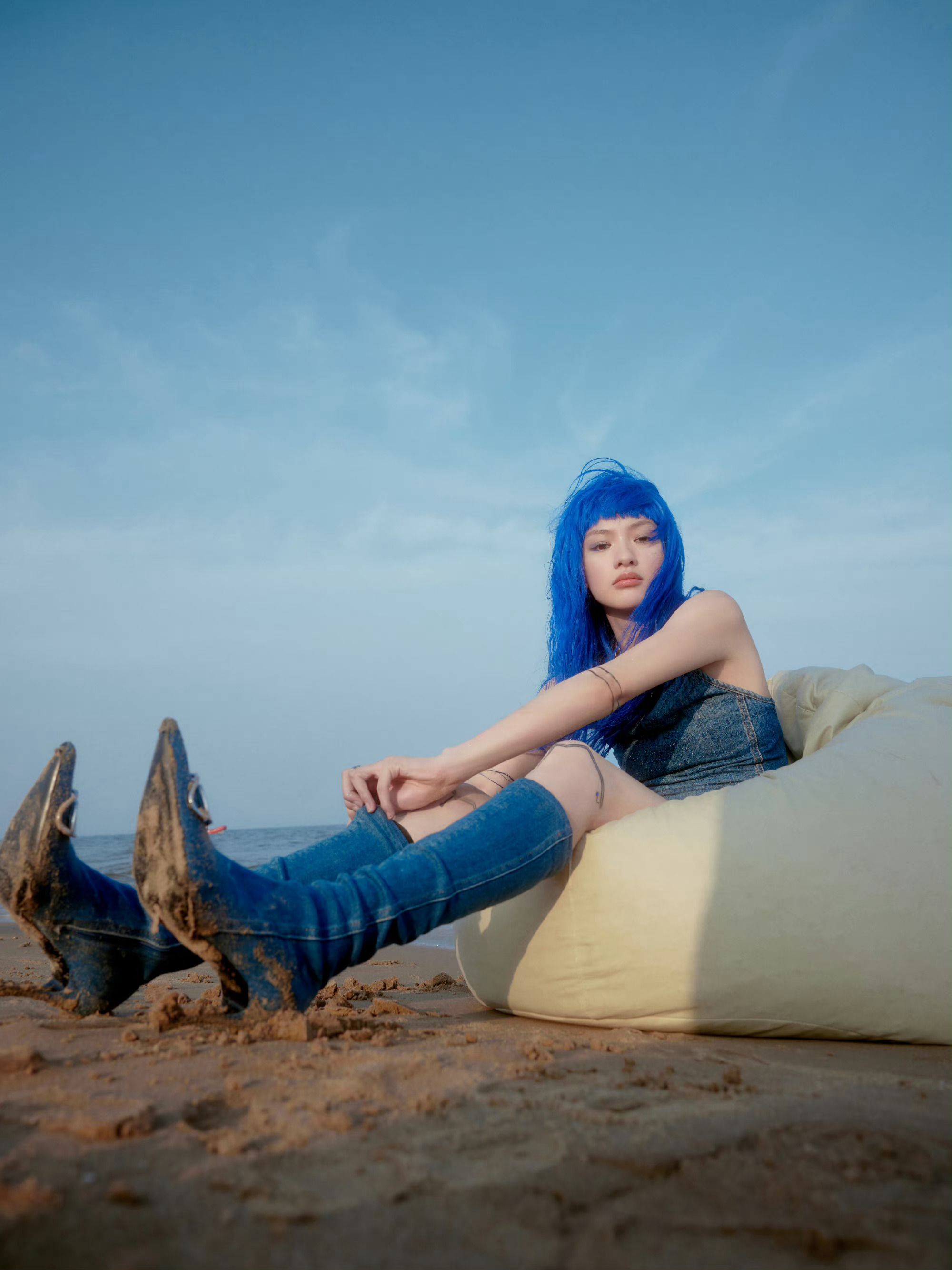 邱天,"紫发少女"