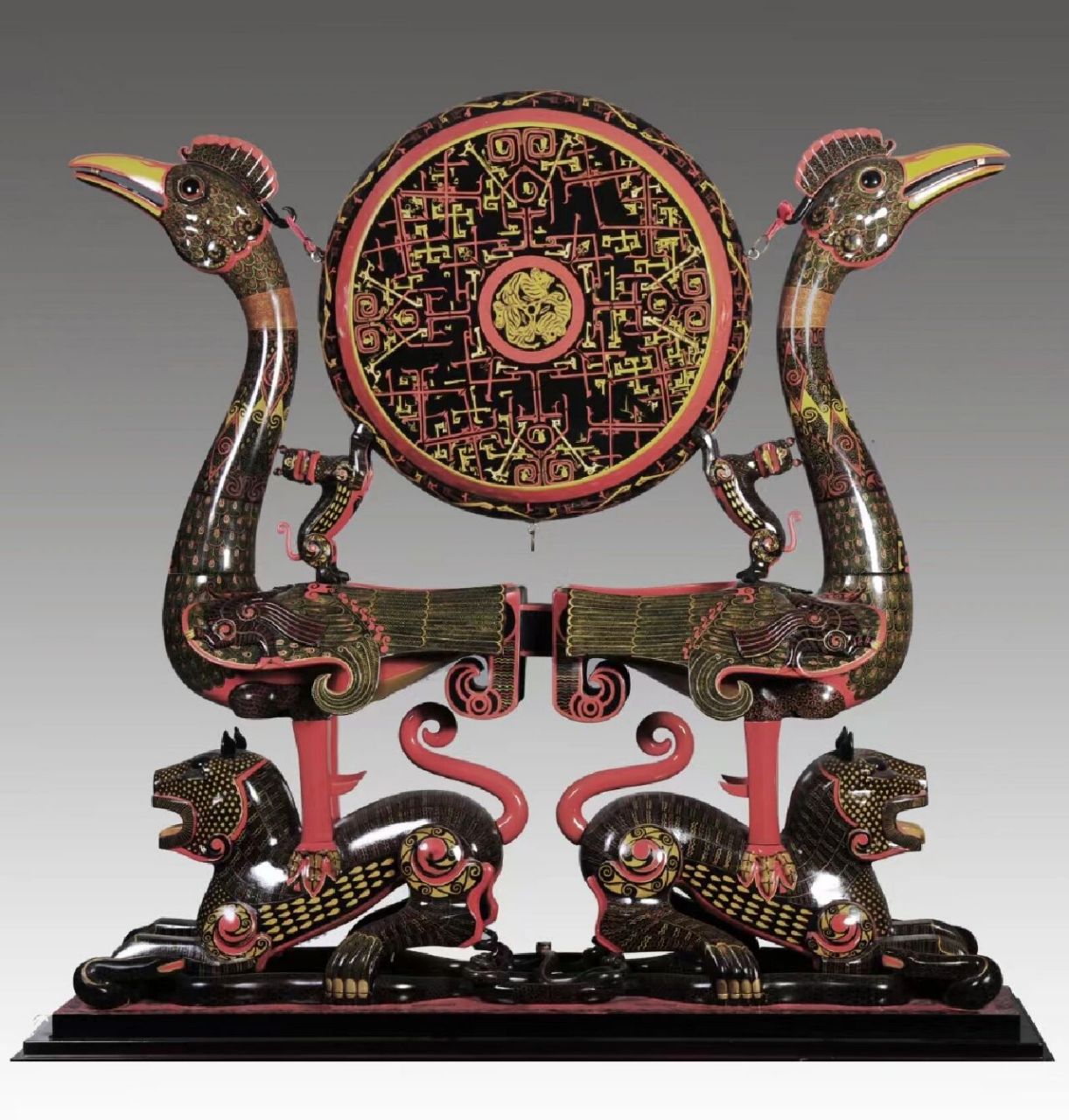 复制 九连墩虎座鸟架鼓 中国工艺美术大师刘比建.138x38x138(厘米)鸟