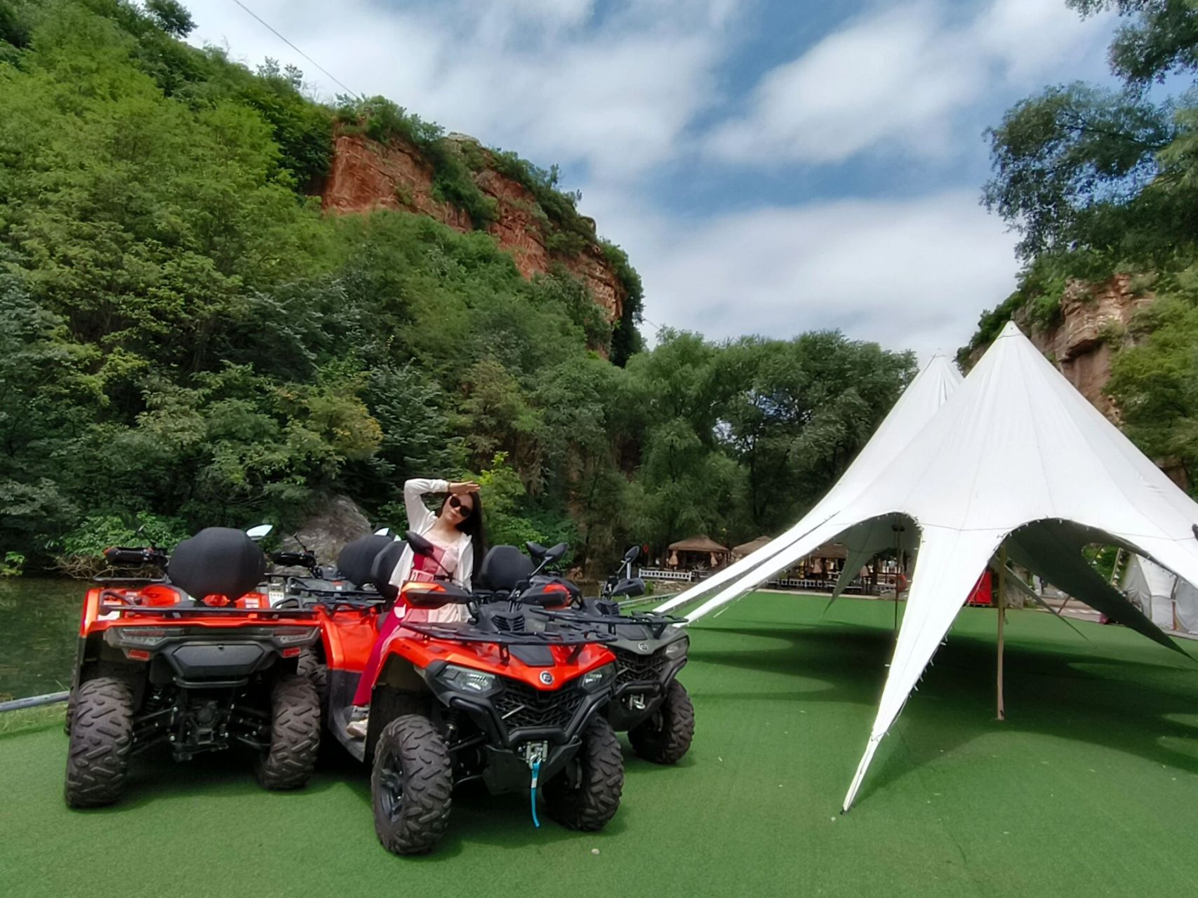 想去游山玩水 来到了距离保定市区只有不到1小时车程的龙门峡谷