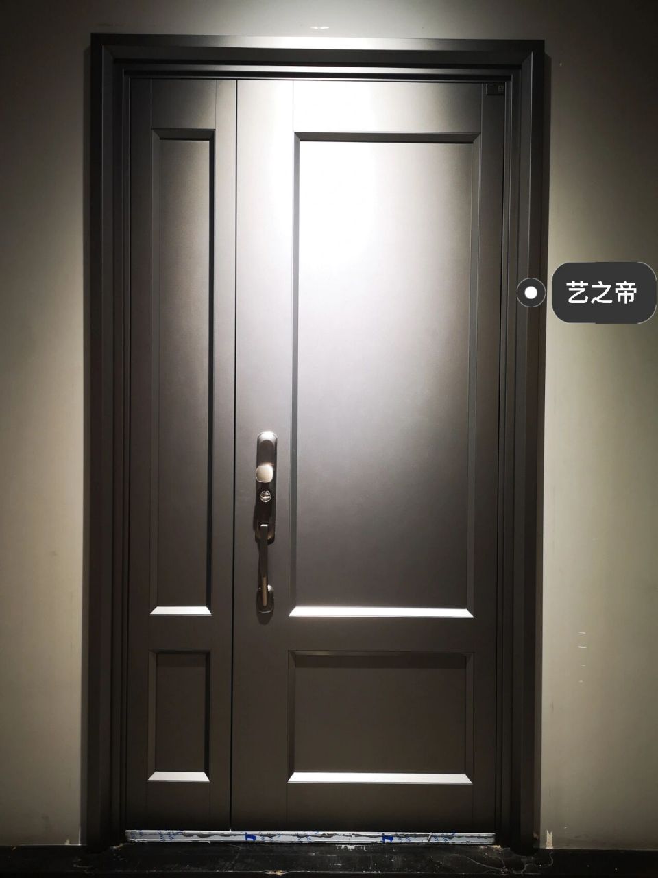 【艺之帝墅门】 | 极简风 高级灰防盗门 简洁而不简单 简是一种智慧