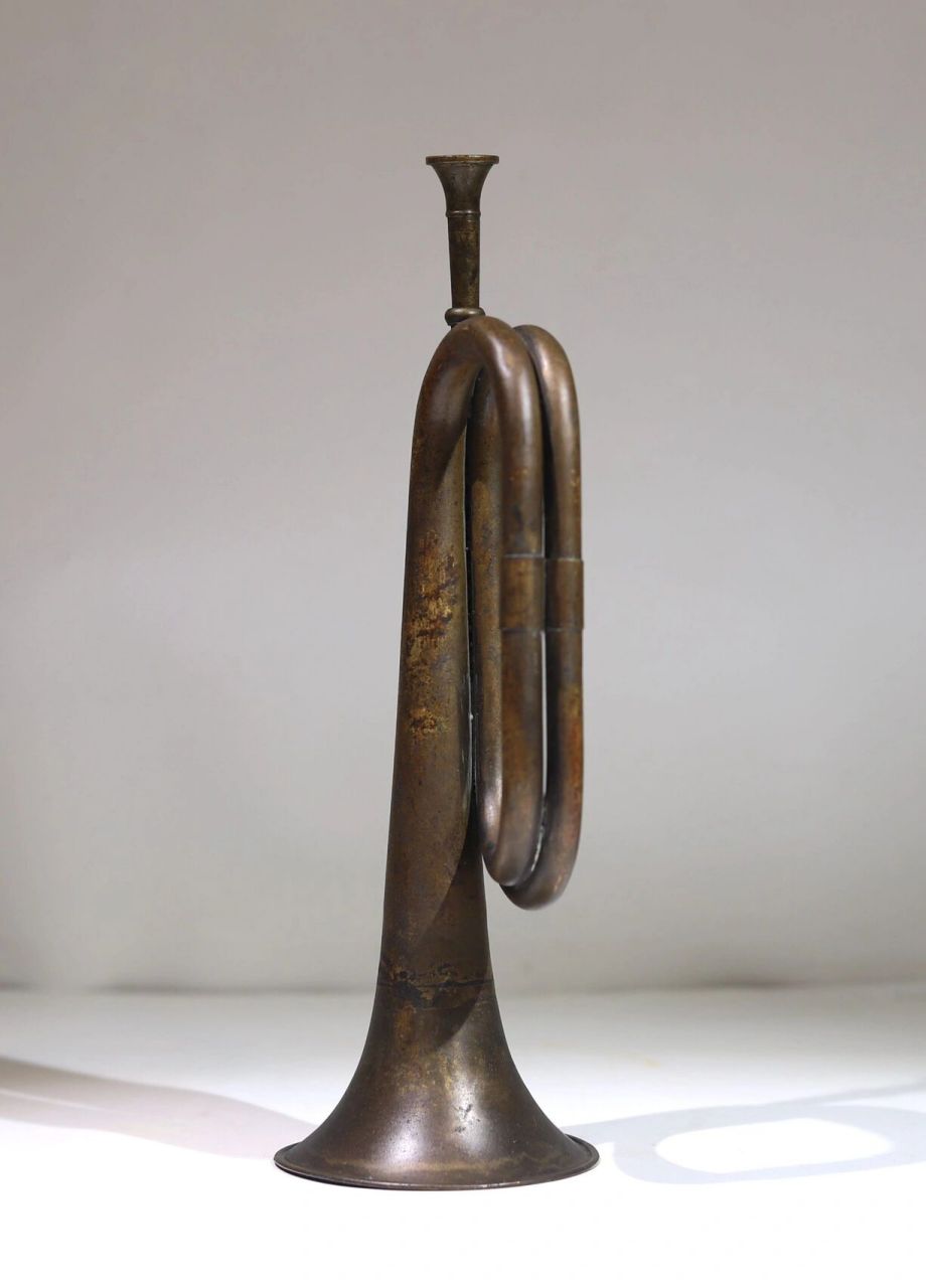老铜号 原皮壳,怀旧老物件,保存完好.高35厘米,喇叭口径11厘米.