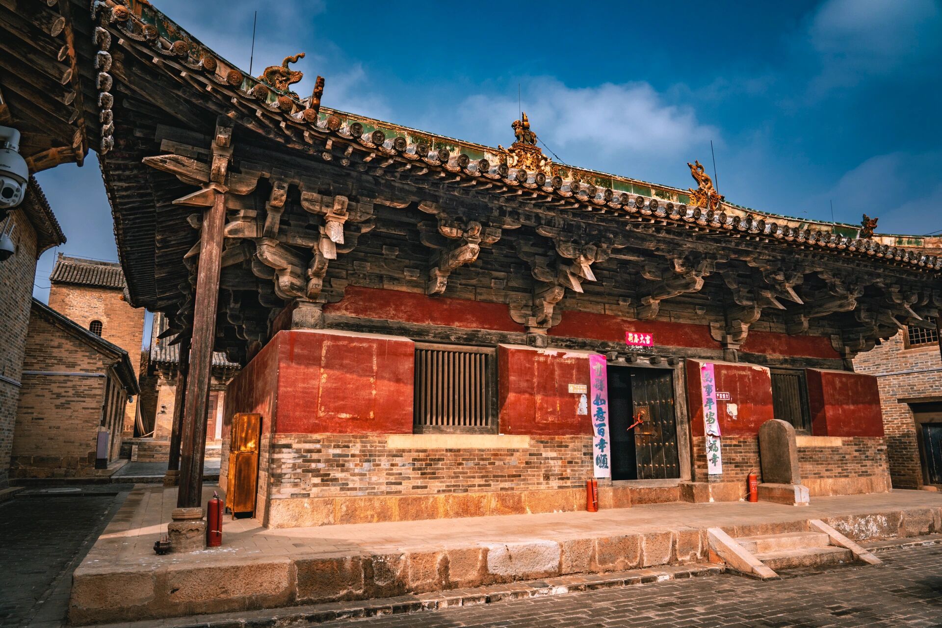 土木华章-高平崇明寺 崇明寺位于高平市城东南15公里郭家庄旁的山坳里