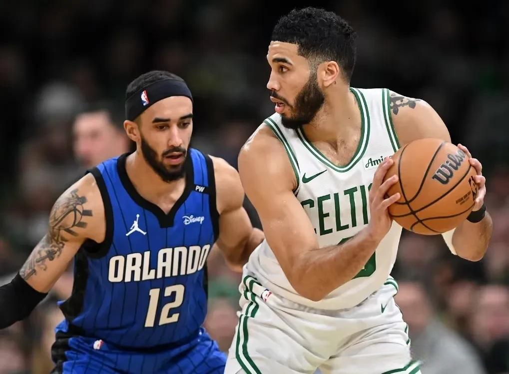 关于波尔津吉斯官方公布新规,浓眉哥引发争议,冲击季后赛球迷热议!的信息 关于波尔津吉斯官方公布新规,浓眉哥引发争议,冲击季后赛球迷热议!的信息