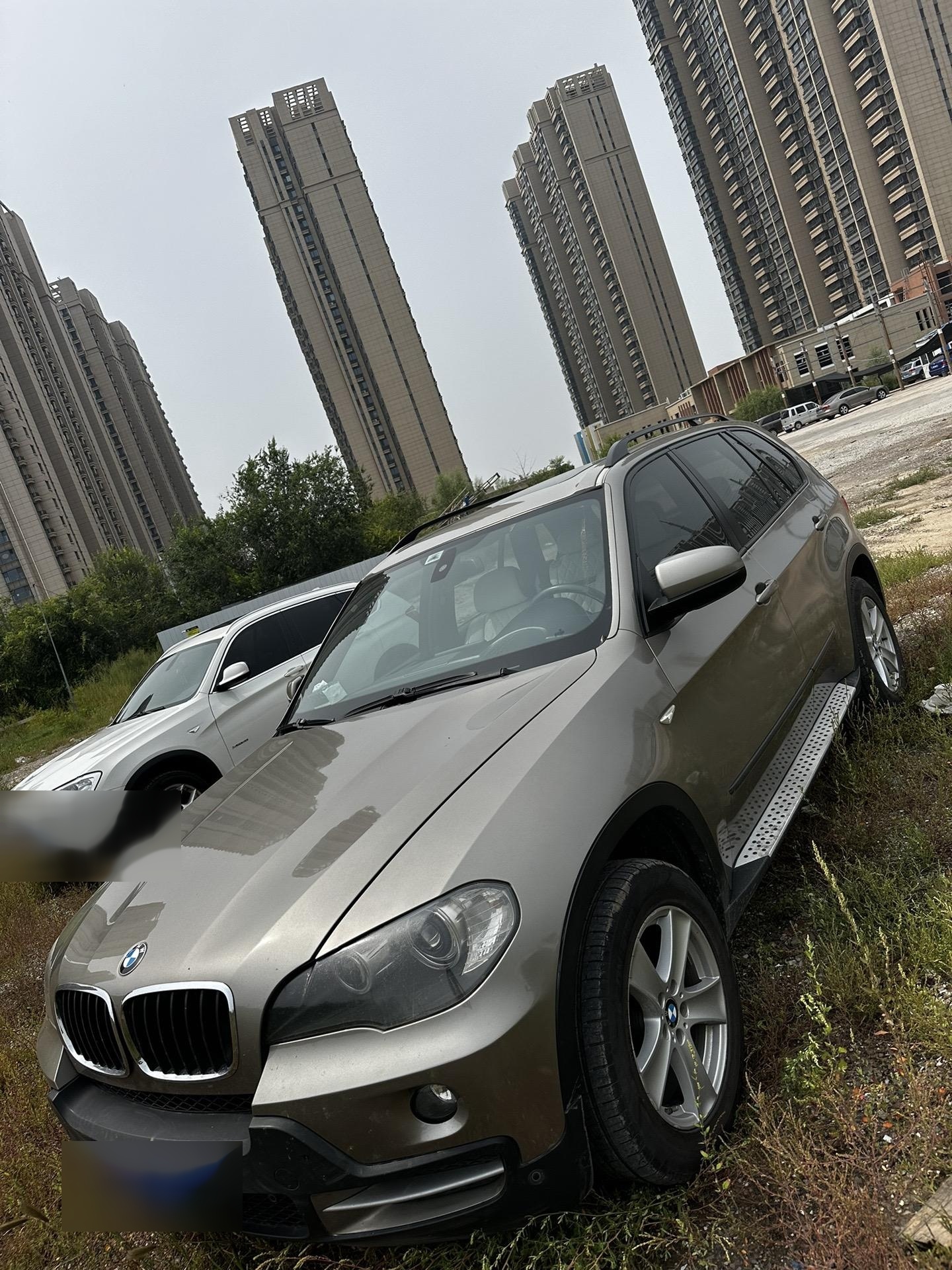 无漏油,不烧机油,外观漆面亮,内饰改装帝王蓝,当年落地100多万,花小钱