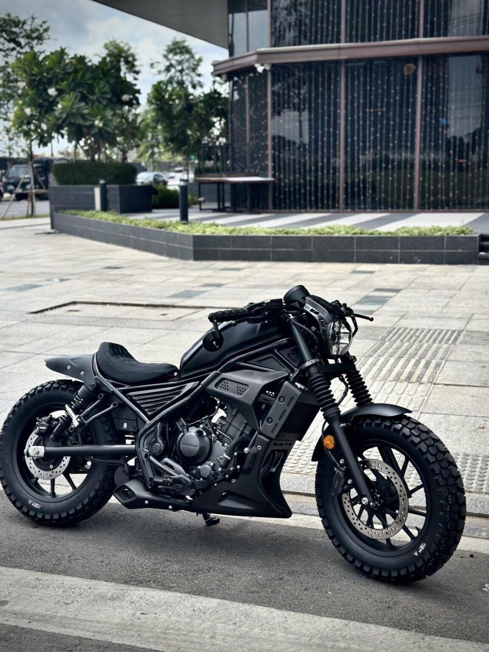 本田叛逆者cm300.honda rebel 300
