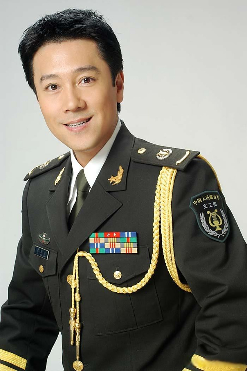 然而,这次他受邀参加春晚的消息传出后,却遭到了一片质疑和抵制