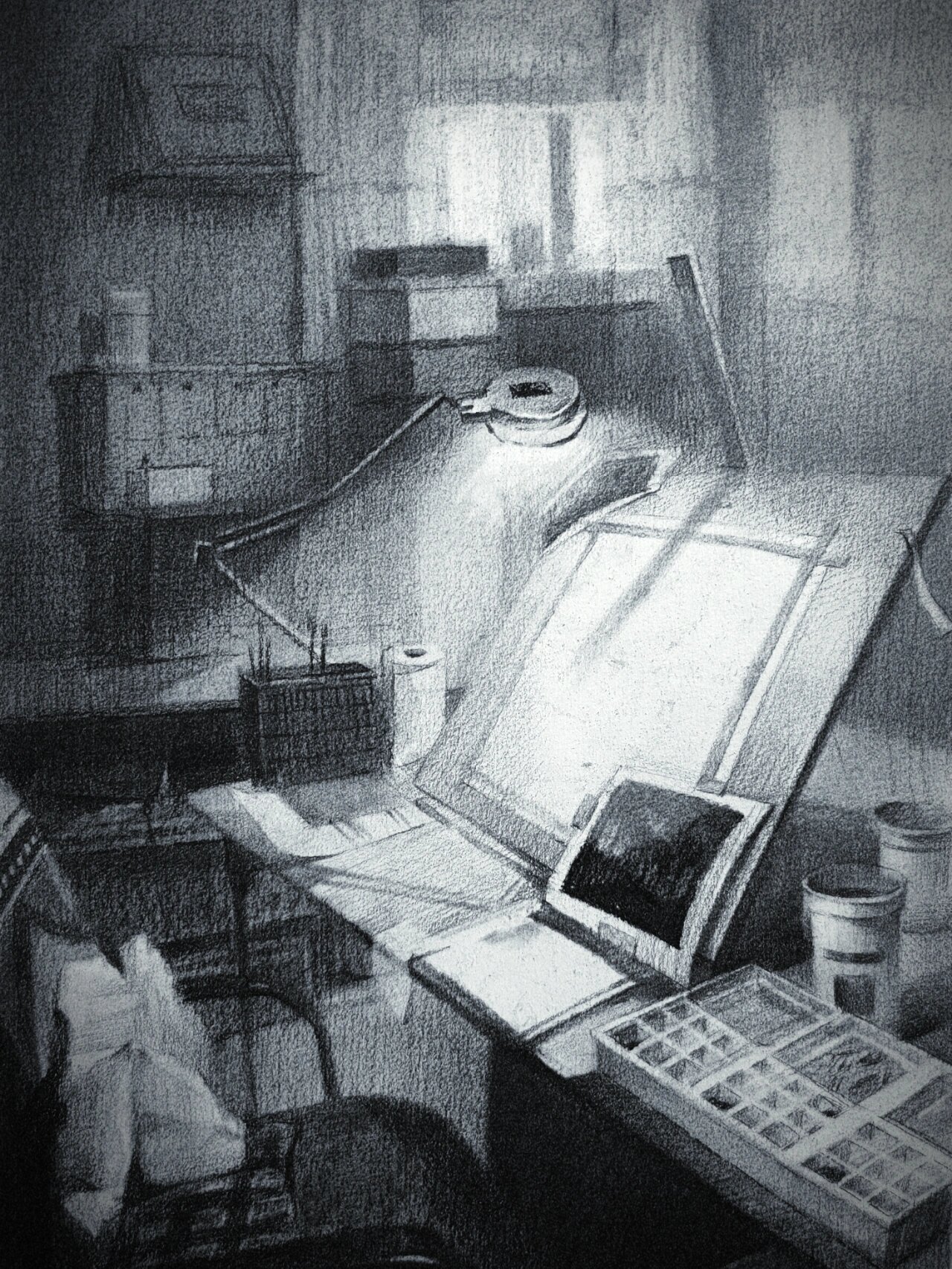 《美术生的书桌》素描静物场景