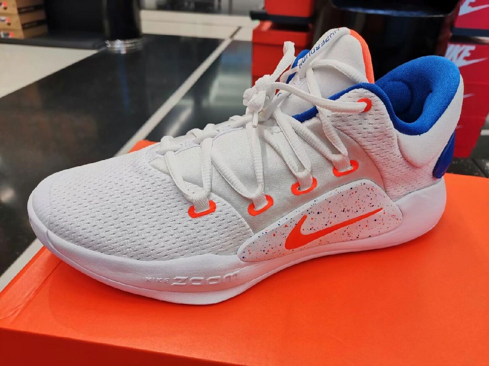 耐克  hyperdunk x low 尼克斯 90666766966nike耐克  hyper