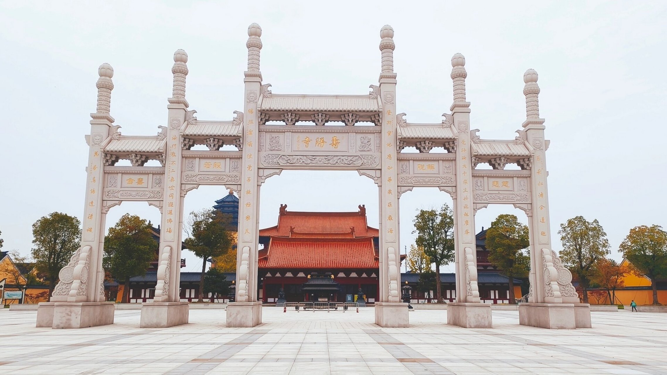 高港凤栖湖的古寿圣寺有"寿胜疏钟"美名 泰州景点① 高港凤栖湖的古