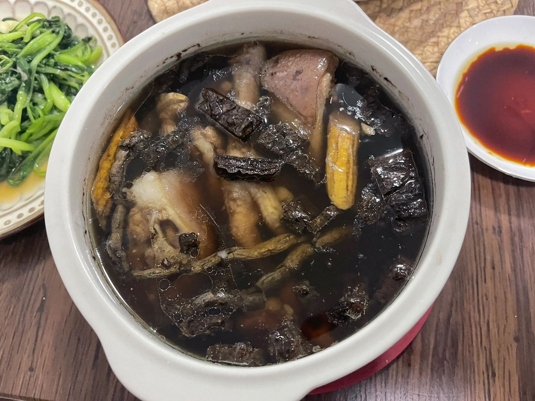 腰痛,久坐汤——巴戟杜仲牛大力猪尾汤 今日份汤巴戟杜仲牛大力猪尾汤