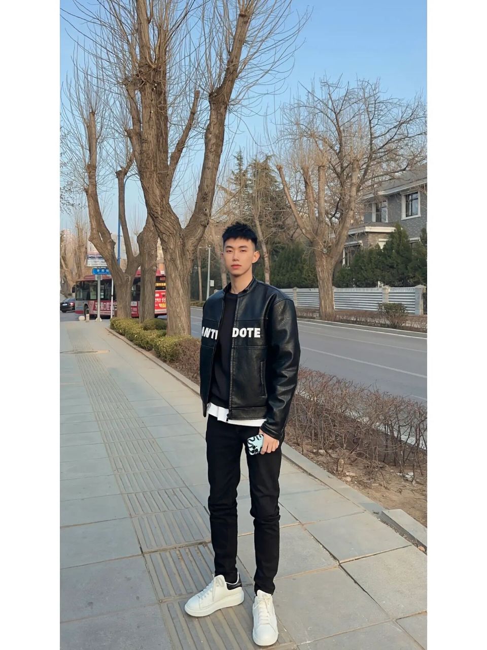 东北185大帅哥 不好意思 我自恋了一下其实184四舍五入而已