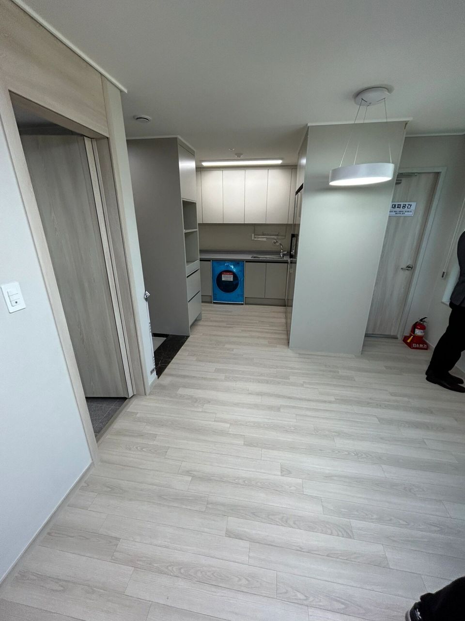 韩国9693首尔清潭洞新建95公寓楼出租&出售 韩国9693首尔清