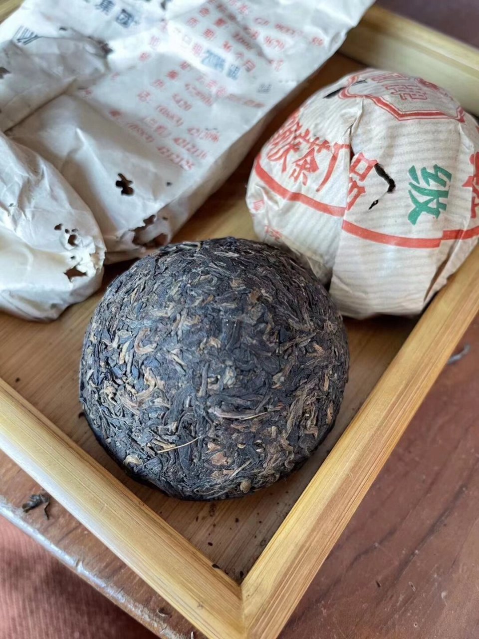 2000年凤庆茶厂凤牌甲级生沱  2000年凤庆茶厂凤牌