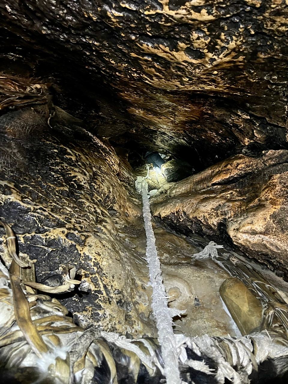 扎央宗溶洞|西藏山南 扎央宗溶洞 位于位于西藏山南地区扎朗县阿扎乡