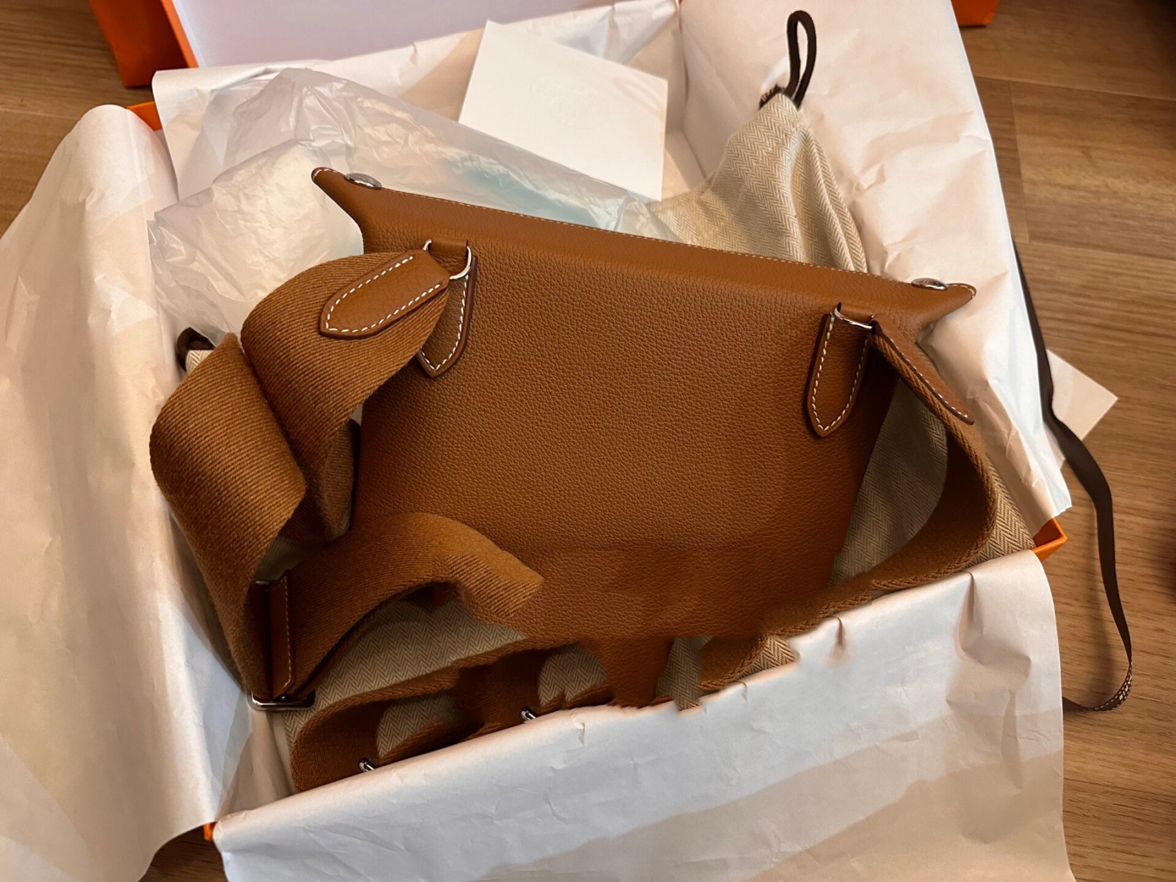 一只冷门爱马仕videpoches|开箱上身图 这只是很中性的爱马仕包包