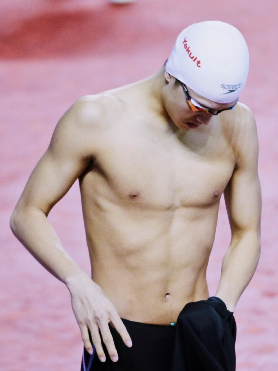 男生写真分享 游泳体育生16615些吴俊杰腹肌 吴俊杰599的腹肌真的