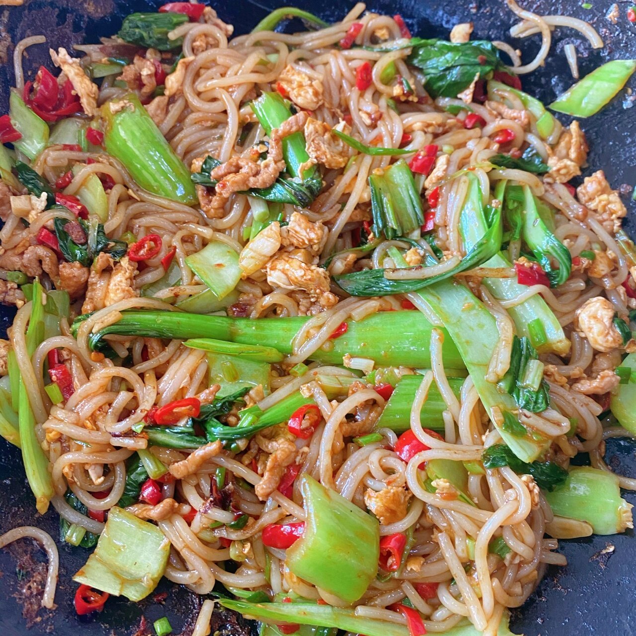 衢州炒粉干,江西炒米粉的做法教程 衢州叫米粉叫粉干,江西叫米粉 衢州
