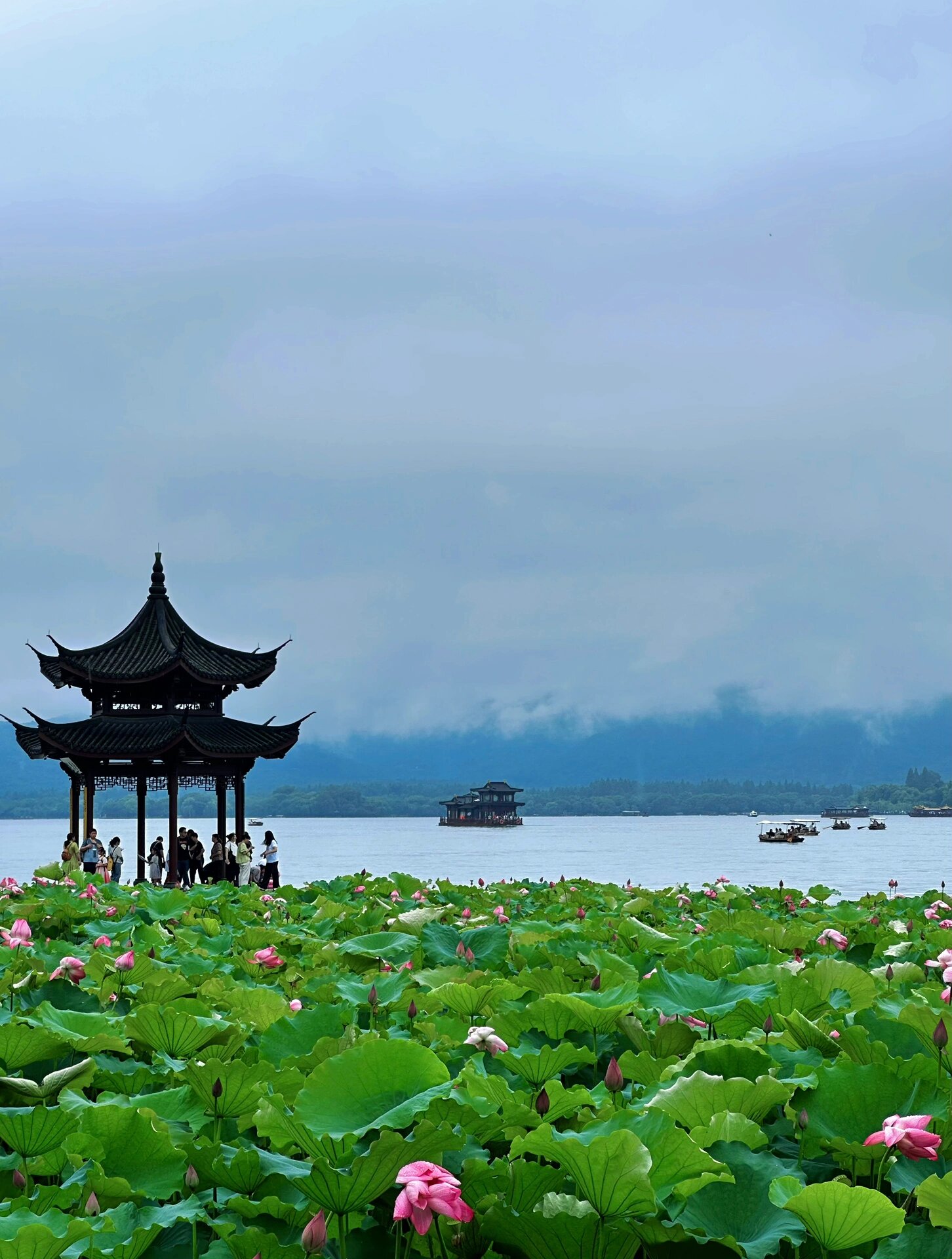 大雨的西湖 雨中的西湖更美
