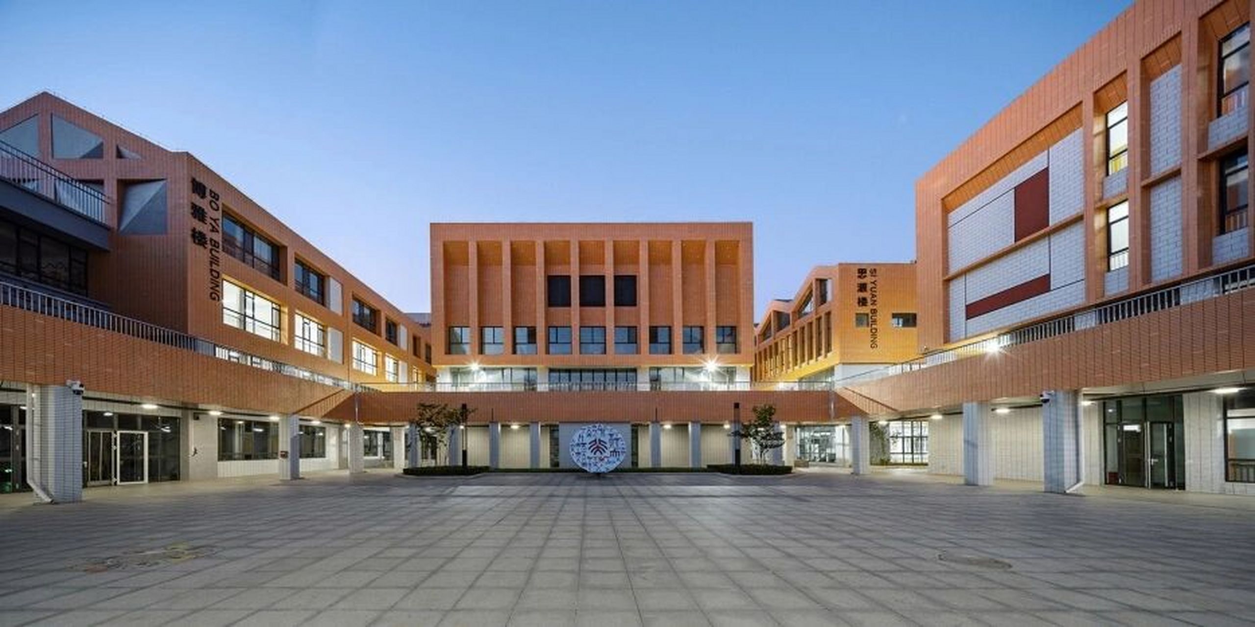 每日建筑案例分享——小学校园建筑设计 北大新世纪章丘实验学校 / 象