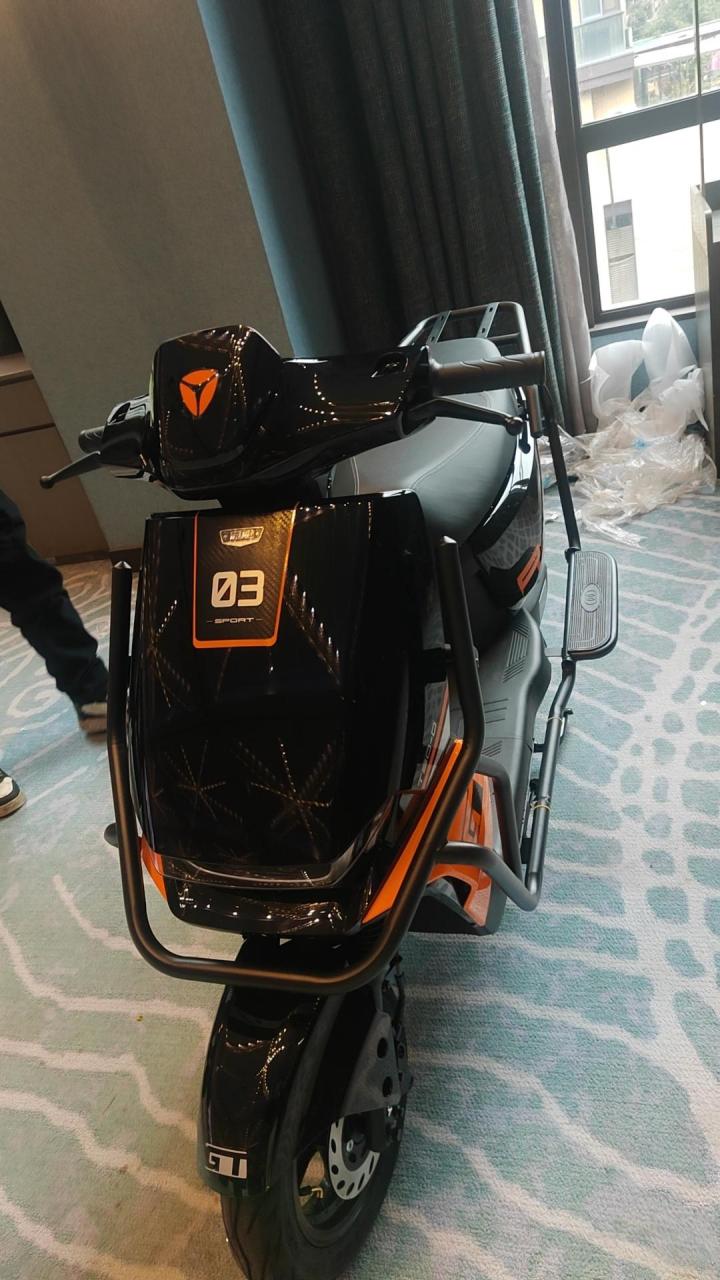 雅迪电动车 超跑max,gt pro 外卖骑手