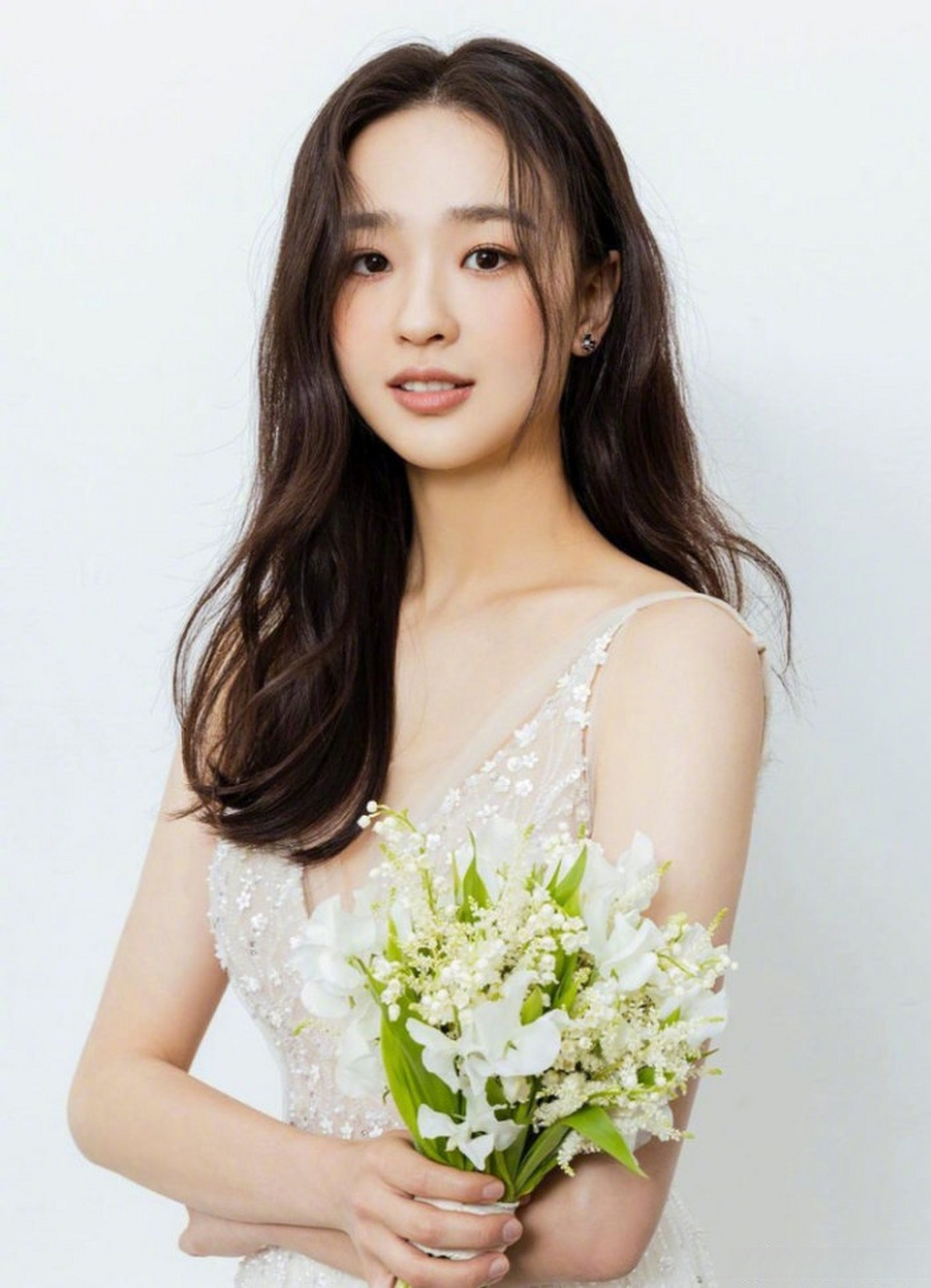 韩国前艺术体操女神孙妍在公开了结婚一年多后怀孕的消息.