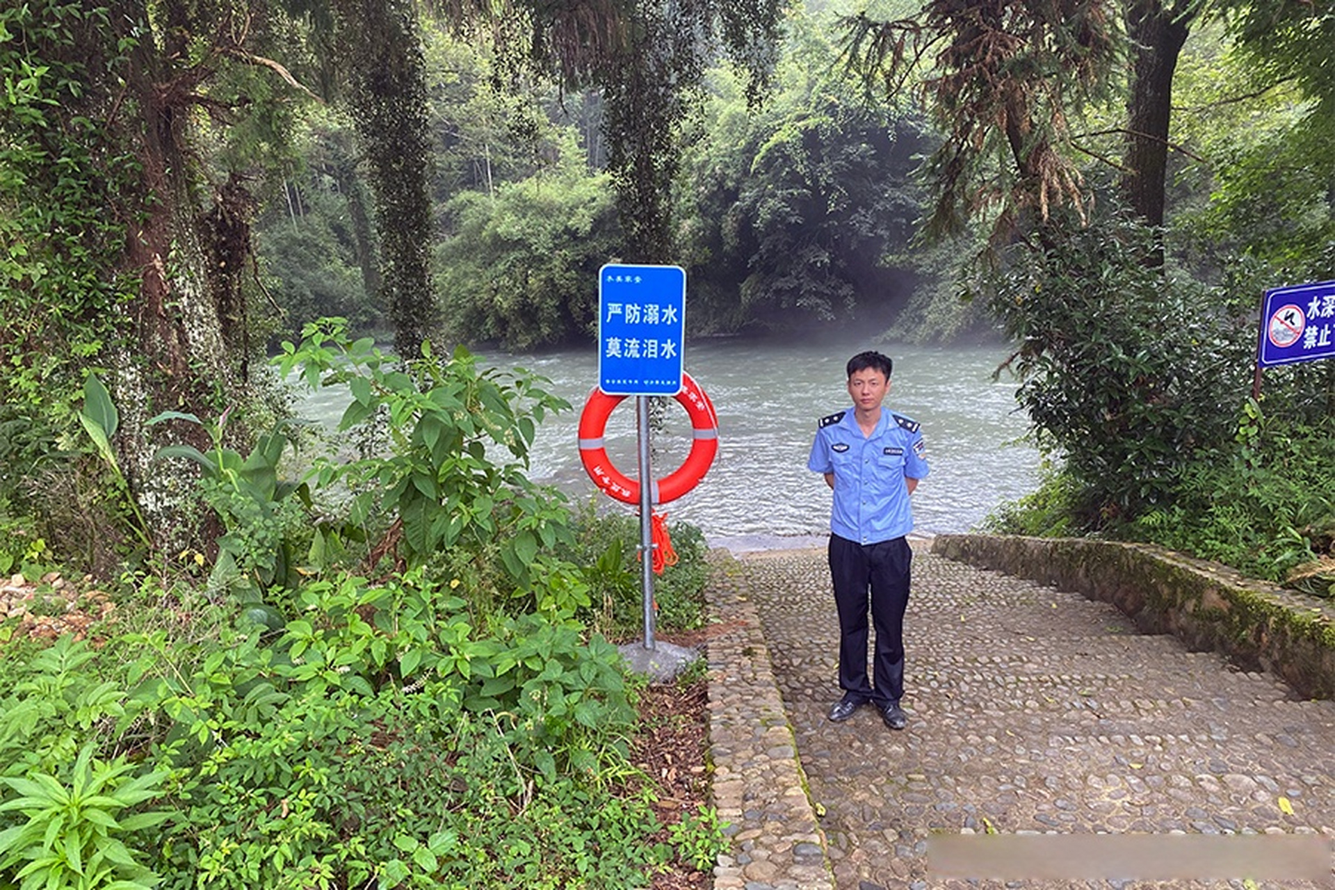 暑期已至,为进一步筑牢防溺水的安全防线,连日来