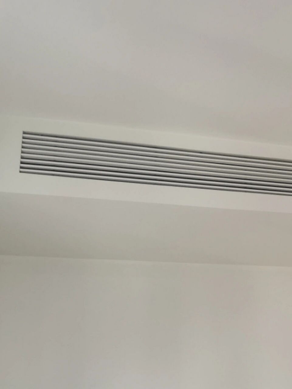 空调出风口格栅 长度叫适度 造型是可平可弧