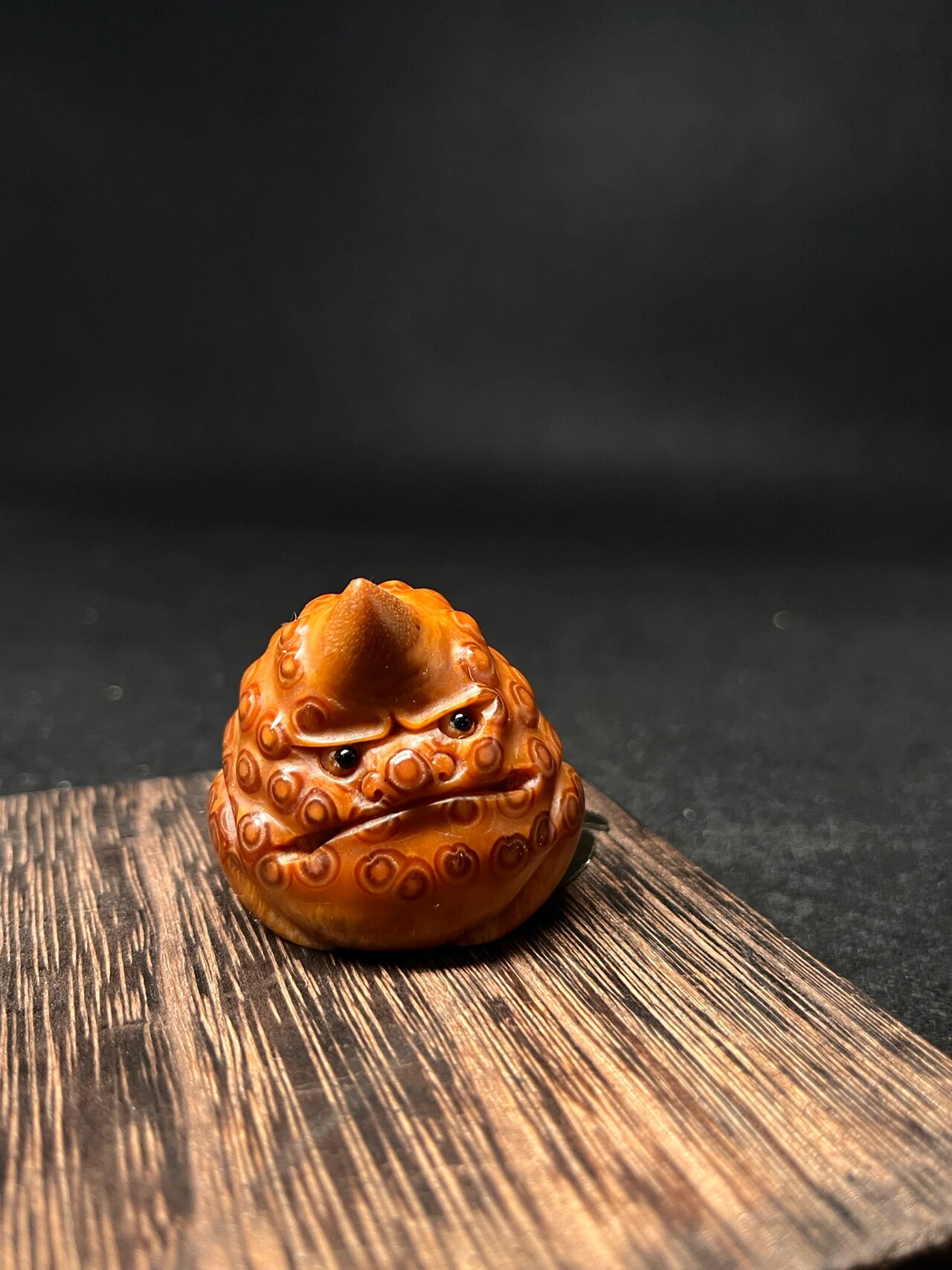 全玉化的竹根雕金蟾长这样